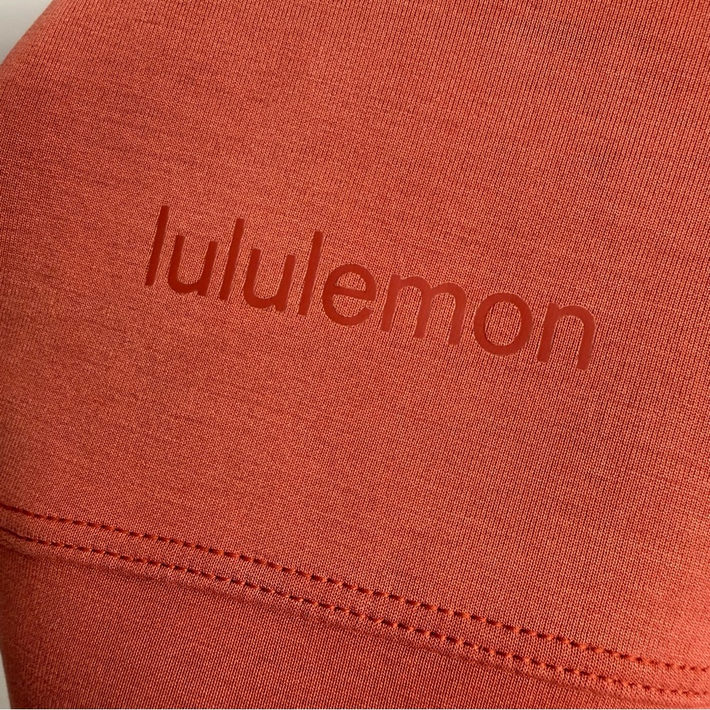 Lululemon Perfectly Oversized Cropped Crew Softstreme Cayenne Size 10 PTP 28” - Picture 3 of 4